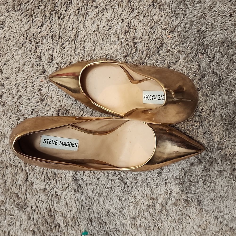 Shoe